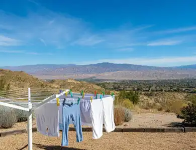 Arizona Hang Dry Laundry